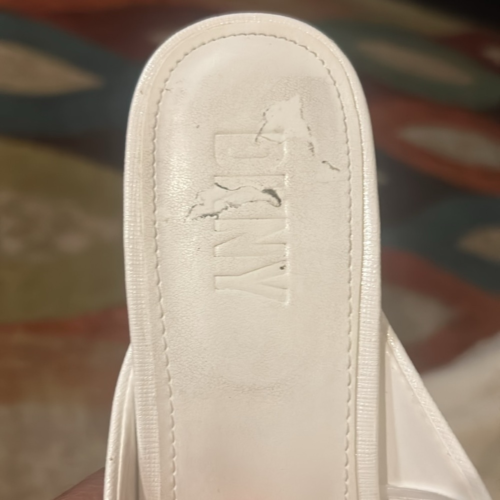 🎉HOST PICK🎉 DKNY Arleen White Open Toe Mules - Picture 8 of 8